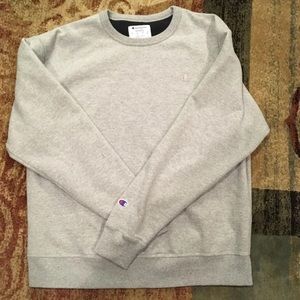 Champion Crewneck Sz L in MENs